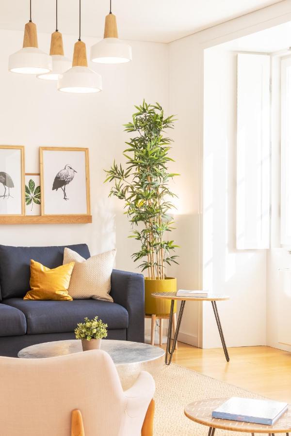 Joivy Chiado Self Check-In 2-Br Flat With Parking Lisboa Exterior foto